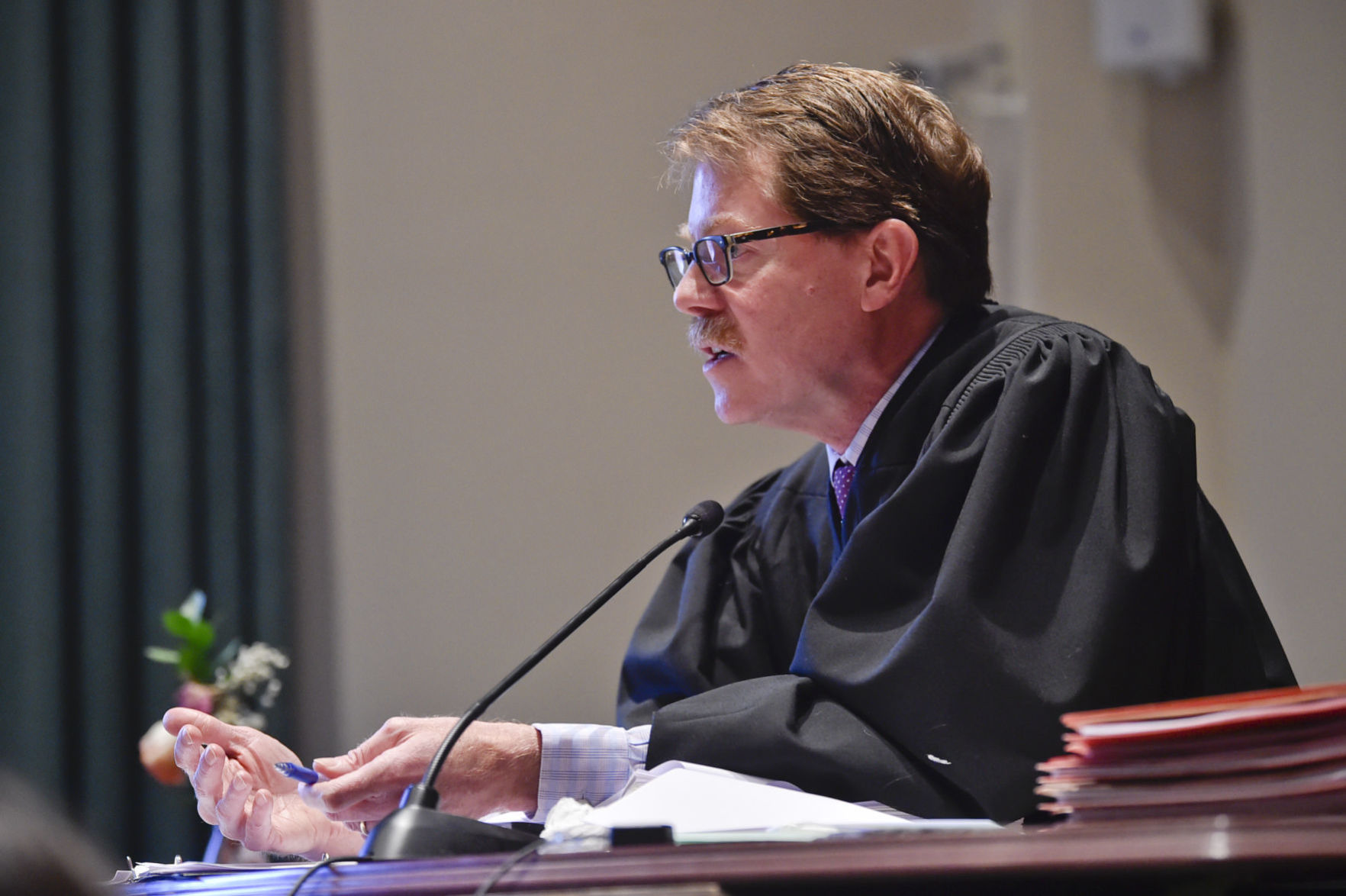 Judge Mike Menahan